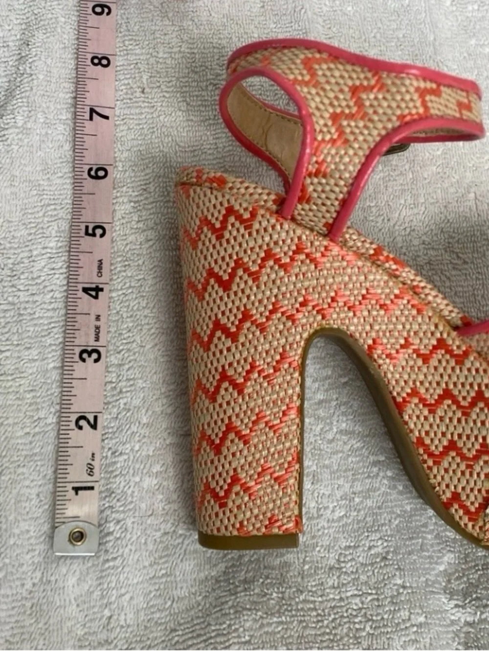 Madden Girl Tan Bright Pink Rattan Strappy Platform Chunky Heel Sandals Size 7.5